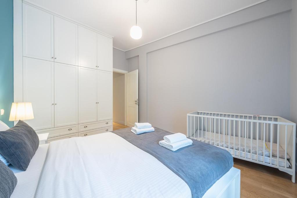 Pame Rentals - 2Bd & 2Ba Home, 4 Min To Acropolis Athens Exterior photo